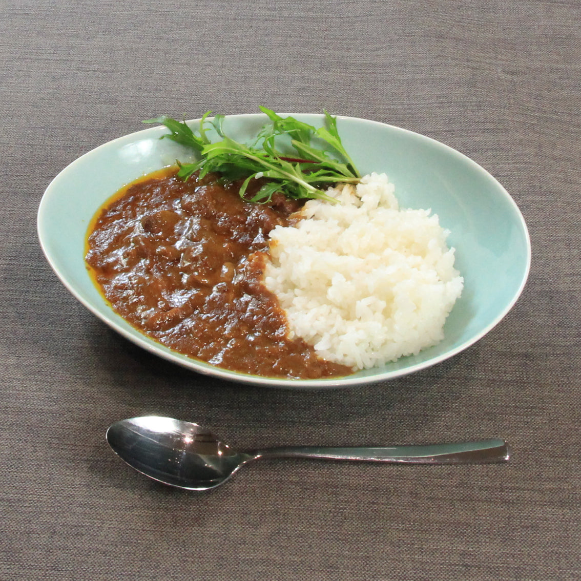 内山肉店 にいがた和牛すじレトルトカレー